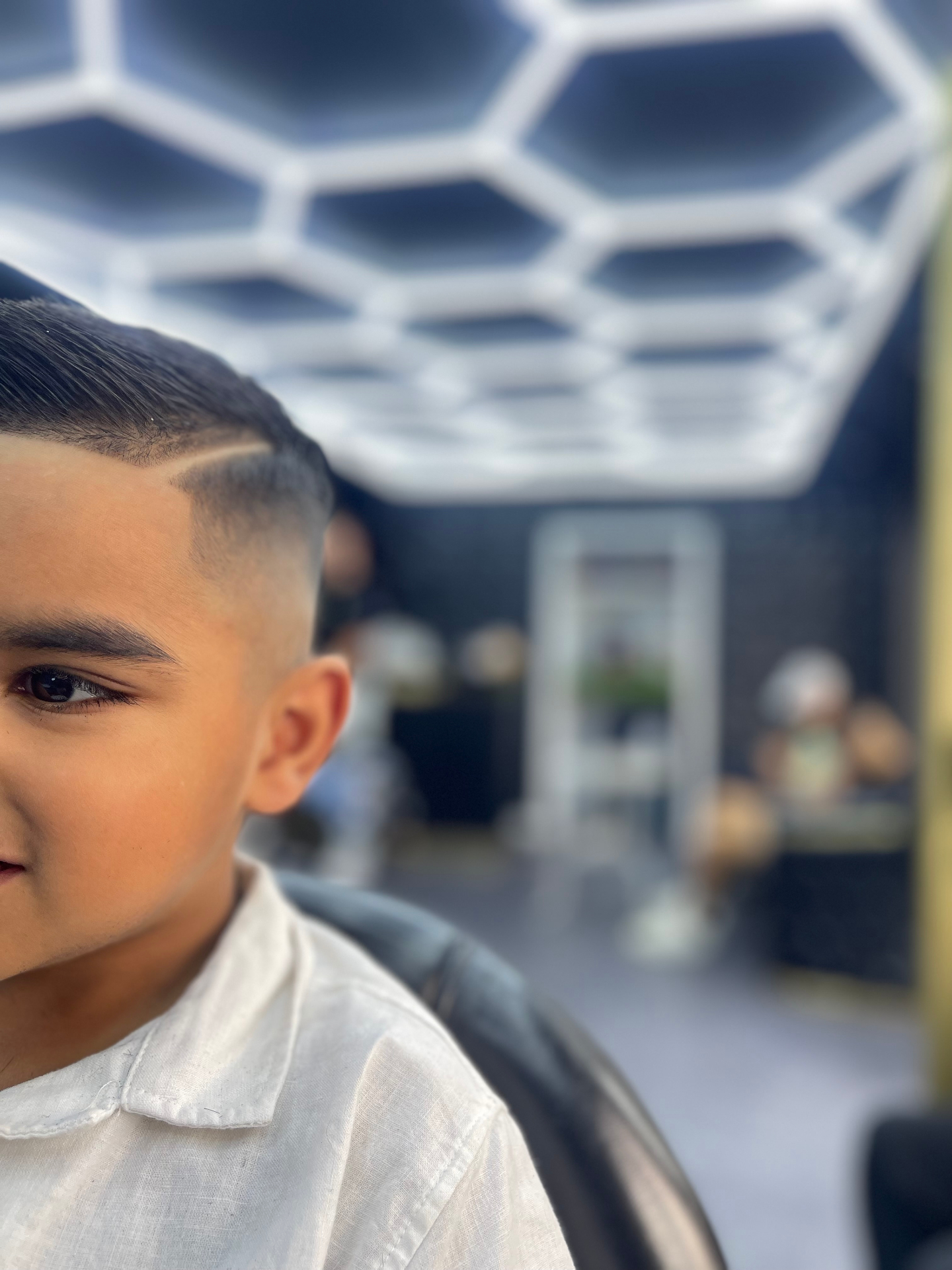 Kids Skin Fade mit Hard Part